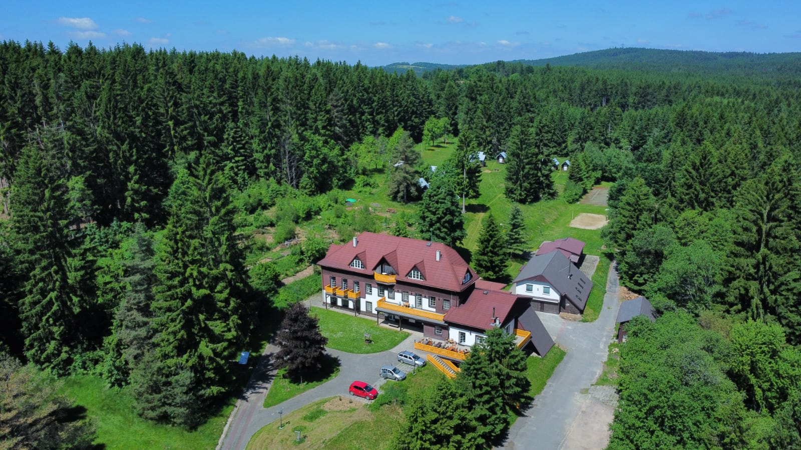Letní týdny v Sacha retreat centru Trimurti